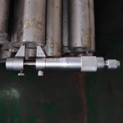 316Ti soldou o tubo de aço sem emenda laminado a alta temperatura reto da tubulação de aço inoxidável redonda